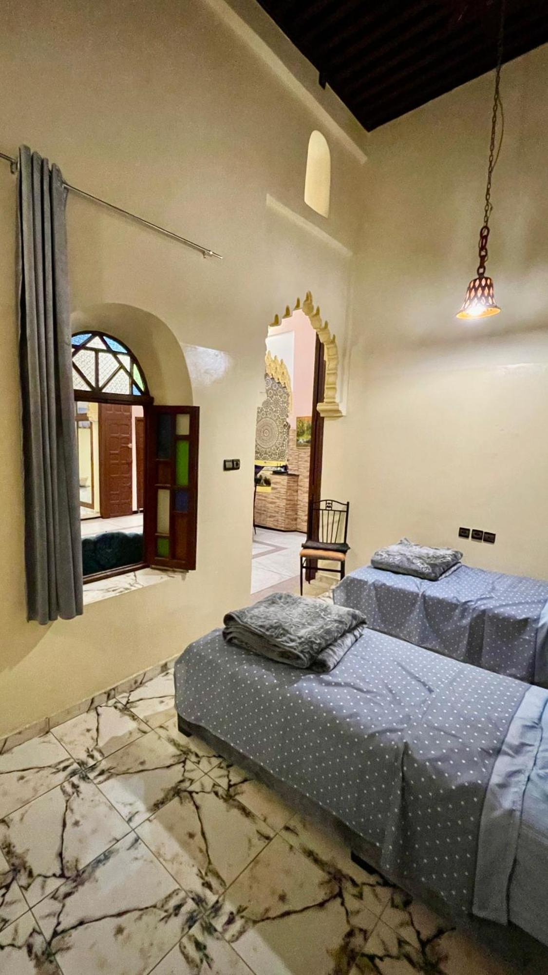 Dar Al Manzah Bed and breakfast *