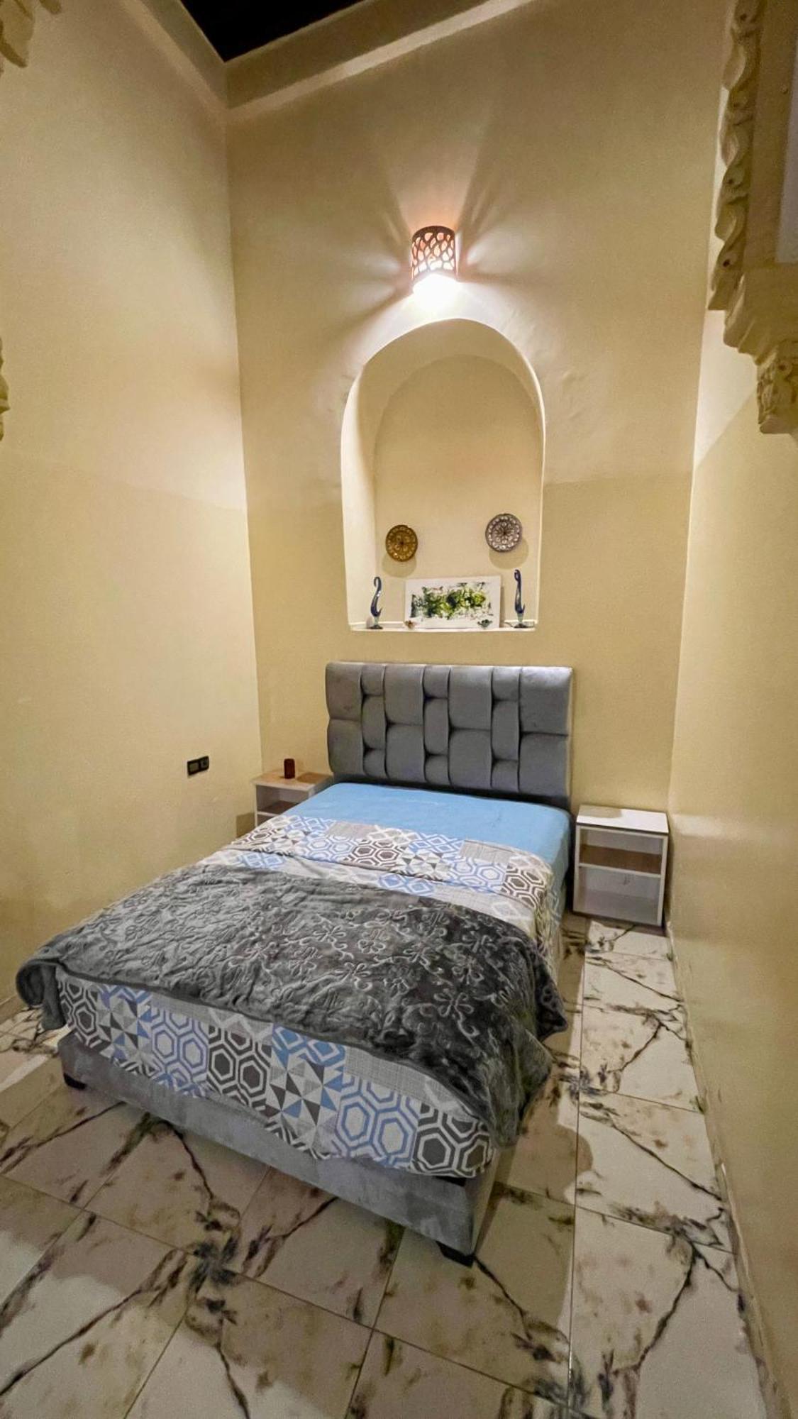 Dar Al Manzah Bed and breakfast